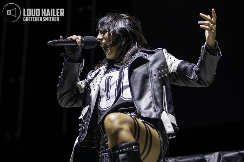 Eva Under Fire @ Veterans United Home Loans Amphitheater, Virginia Beach | Photo by Gretchen Smither