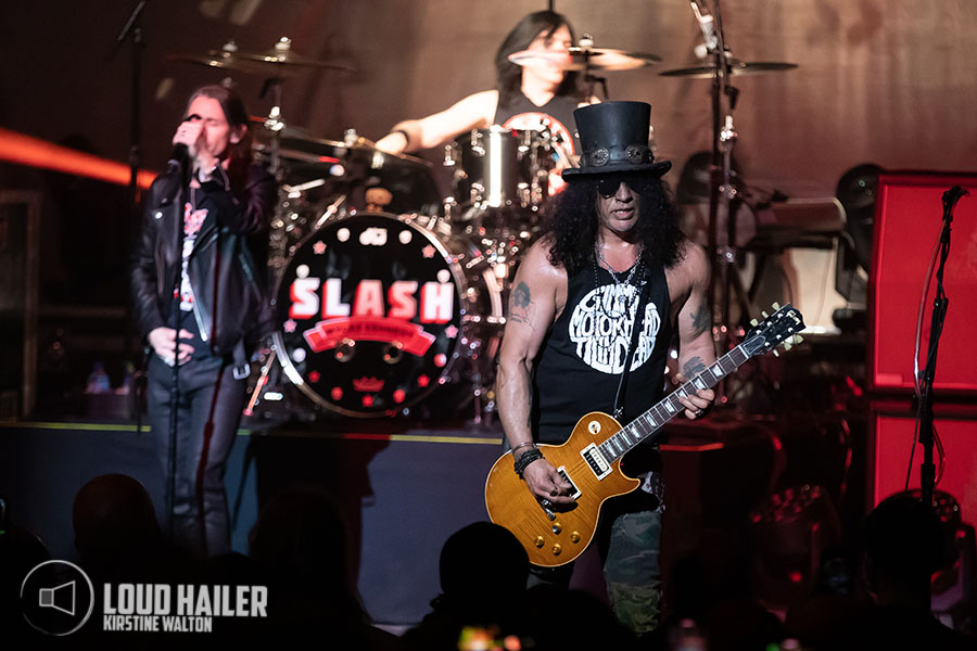 SLASH FEATURING MYLES KENNEDY AND THE CONSPIRATORS Closes Us Tour With  No-Frills Hard Rocking Night at Orlando - BraveWords