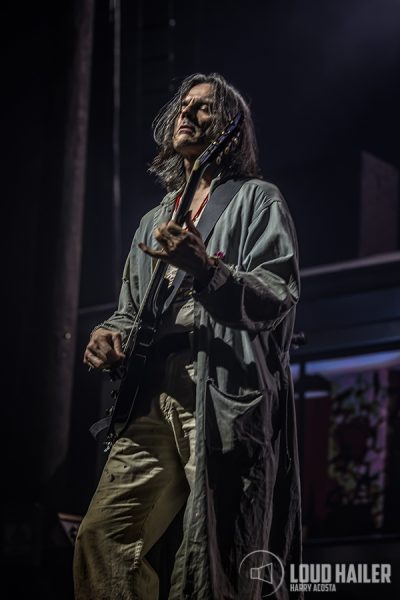 Weezer @ Nationwide Arena, Columbus | Photo by Harry Acosta