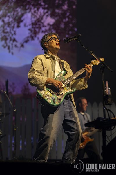 Weezer @ Nationwide Arena, Columbus | Photo by Harry Acosta