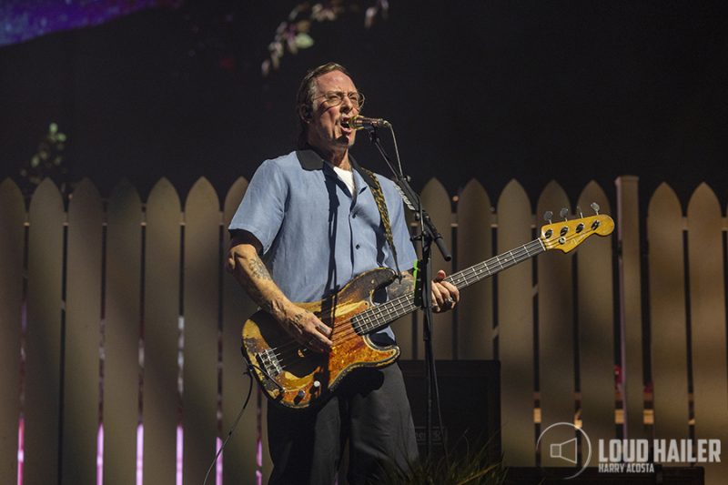 Weezer @ Nationwide Arena, Columbus | Photo by Harry Acosta