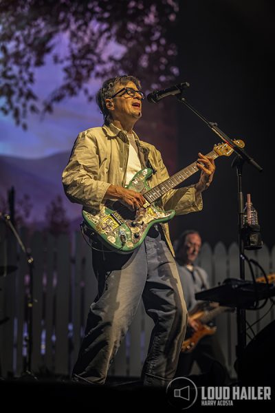 Weezer @ Nationwide Arena, Columbus | Photo by Harry Acosta