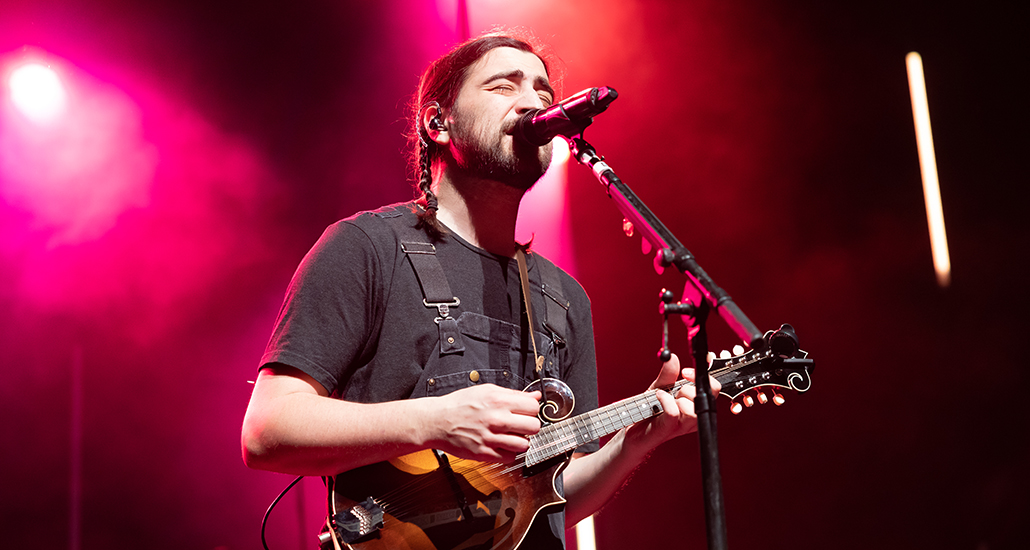 Noah Kahan at TempletonBlackburn Alumni Memorial Auditorium in Athens