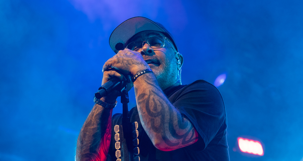 Breaking Benjamin and Staind at Pine Knob Music Theatre in Clarkston ...