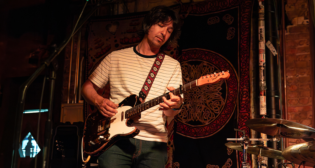 Davy Knowles at Reggies in Chicago, IL - Loud Hailer Magazine