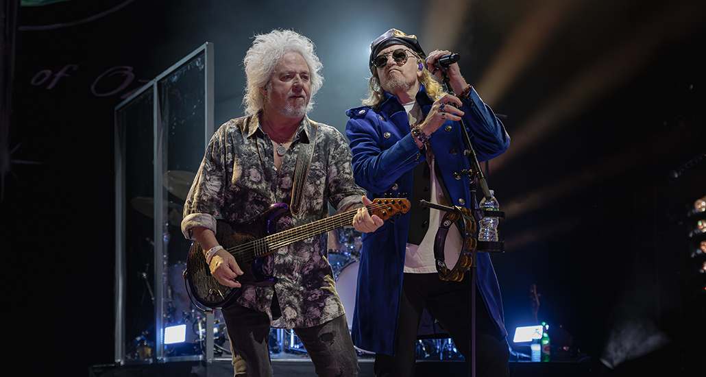 Toto at Jones Beach Theater in Wantagh, NY - Loud Hailer Magazine